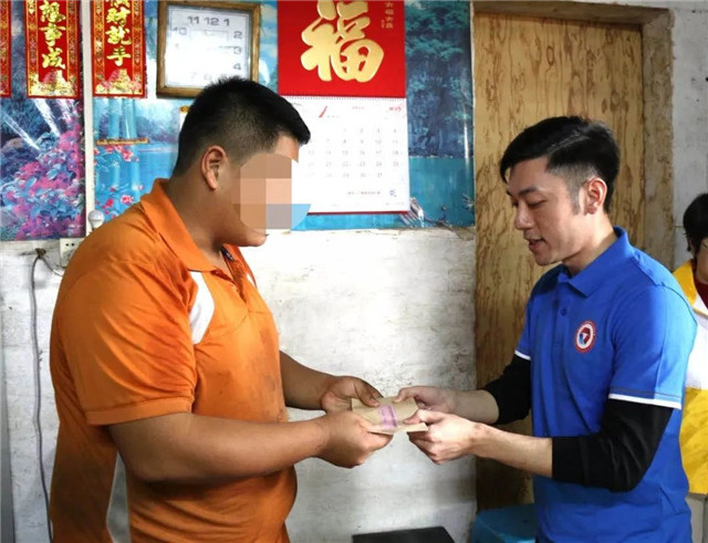 据介绍,杨沛杰在职期间,各类慈善活动中捐款累计超60万元,身体力行为