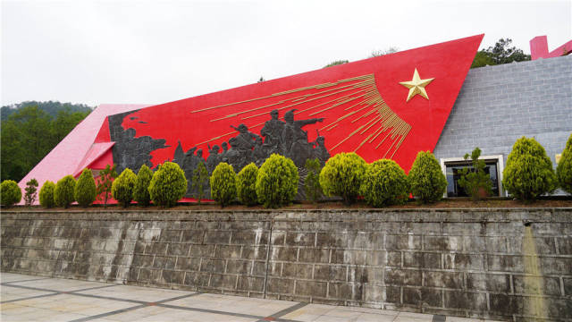 这是2025年5月21日在四川省冕宁县拍摄的彝海结盟纪念馆。新华社记者 尹恒 摄