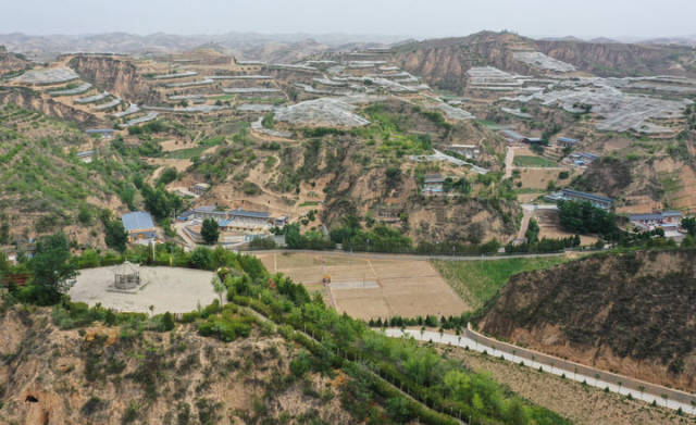 这是陕西省榆林市米脂县高西沟水土保持示范园（2024年6月26日摄，无人机照片）。新华社记者 李贺 摄