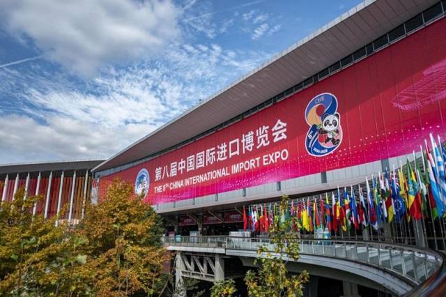 △中国国际进口博览会举办场地——国家会展中心(上海) △中国国际进口博览会举办场地——国家会展中心(上海)