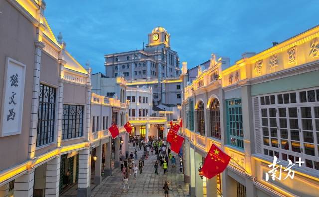 焕新归来的孙文西路步行街。