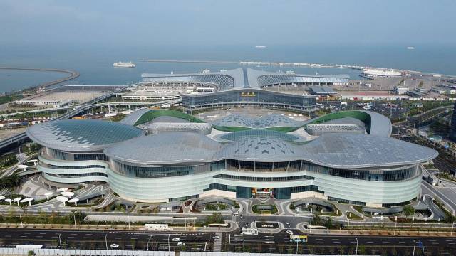 △海口国际免税城。离岛免税是海南自由贸易港政策制度体系的重要组成部分。