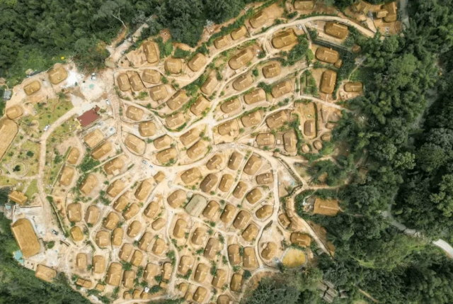 云南沧源翁丁古寨