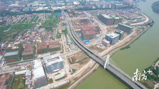 黄圃镇大岑村，十余个“工改”项目正在建设。