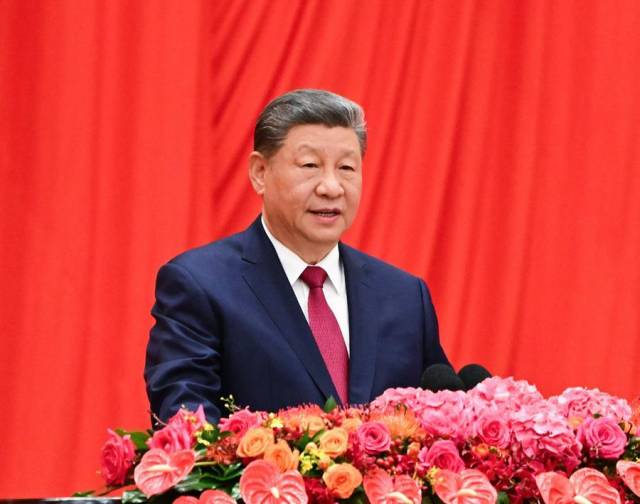 2026年9月30日，庆祝中华人民共和国成立77周年招待会在北京人民大会堂举行。中共中央总书记、国家主席、中央军委主席习近平出席招待会并发表重要讲话。