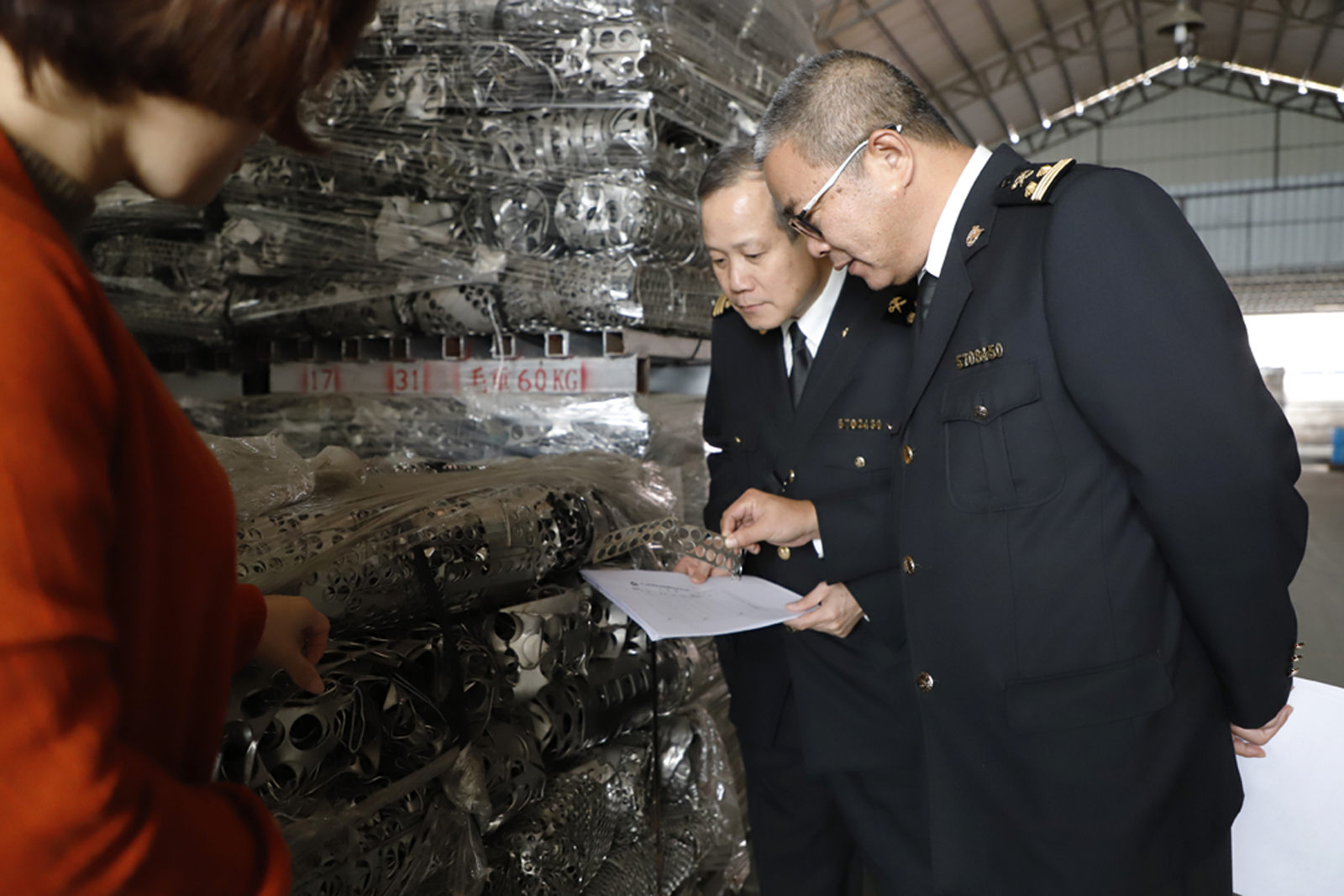 想走私固体洋垃圾没门中山海关专项稽查进口废五金