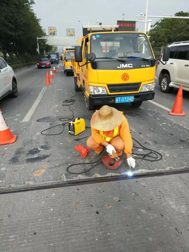 司机不用心惊惊了!中山三桥松动,翘起情况得到修护啦