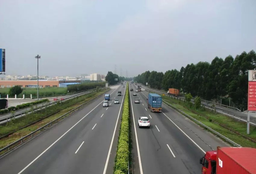 其中,深岑高速中山新隆至江门龙湾段项目全长40.