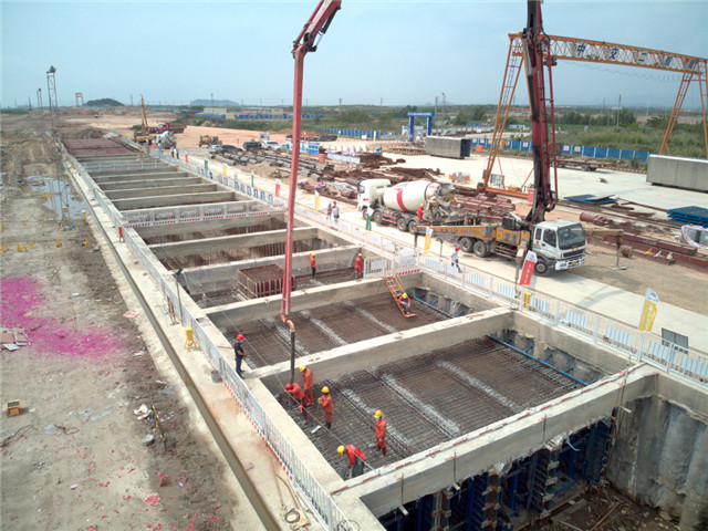 "模板台车"新技术首试成功!助力中山翠海道地下管廊项目施工提速_中山