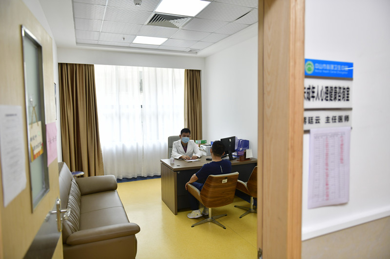 心理评估室,沙盘游戏治疗室,音乐治疗室,生物反馈治疗室等专业诊疗室