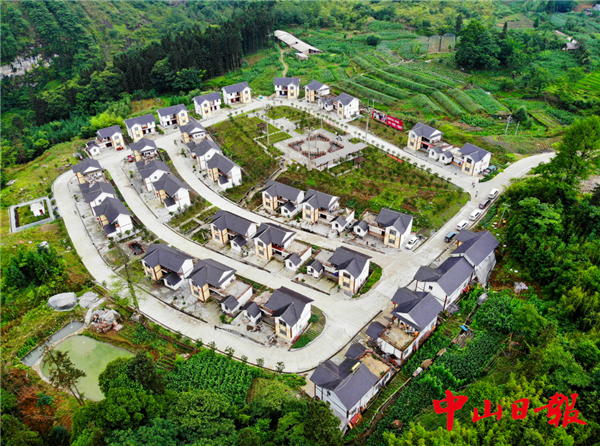 绥江县板栗镇罗坪易地搬迁安置点.