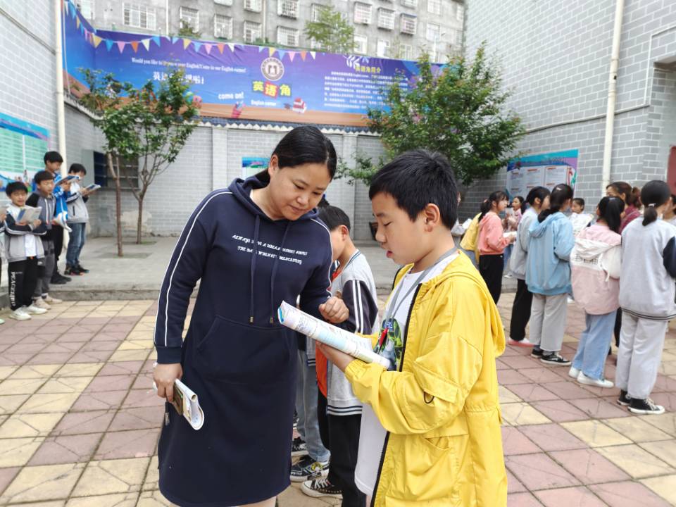 中山支教老师接力重启昭通永善三中英语角