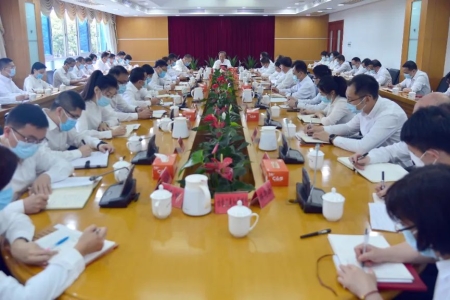 郭文海寄望机关干部：眼观全局 服务大局 当好参谋 做好表率