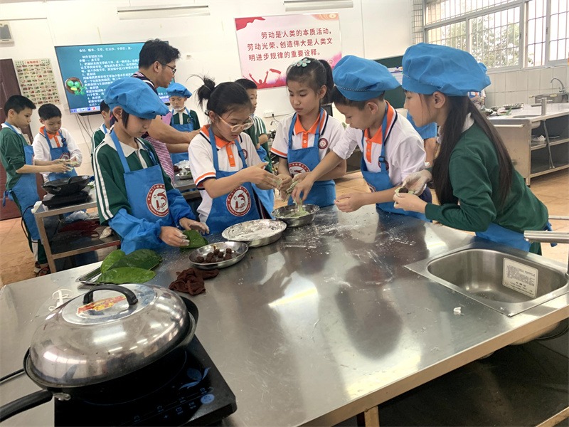 王俊凯蟠龙小学图片