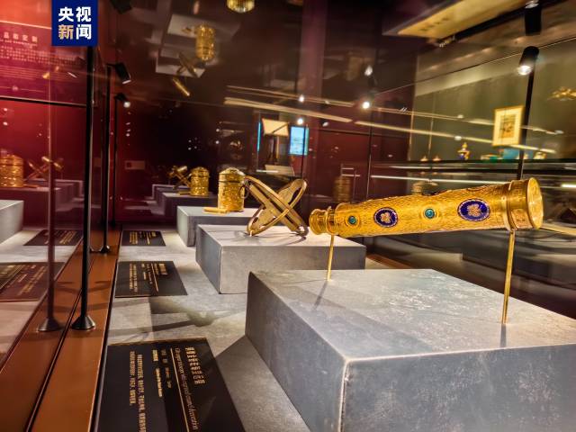 △2024年4月1日，“紫禁城与凡尔赛宫——17、18世纪的中法交往”展在北京故宫文华殿开展。