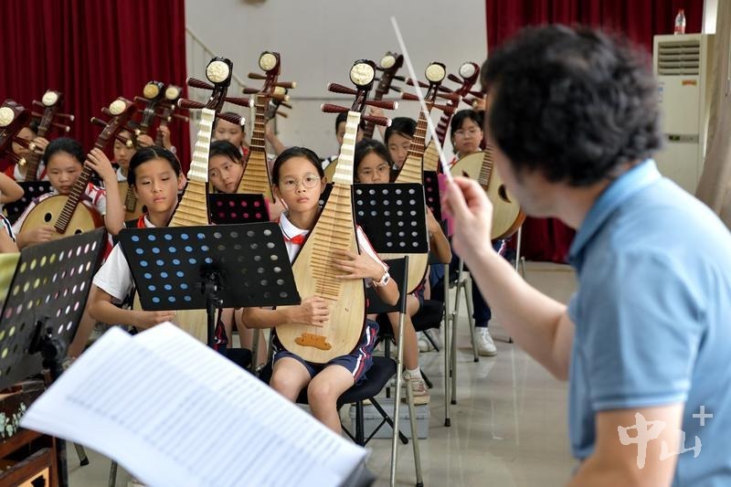 香港岭南中学图片