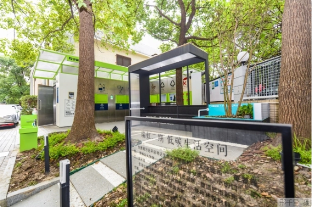 上海市虹口区嘉兴路街道瑞虹二期小区的低碳生活空间。文汇报记者 邢千里 摄