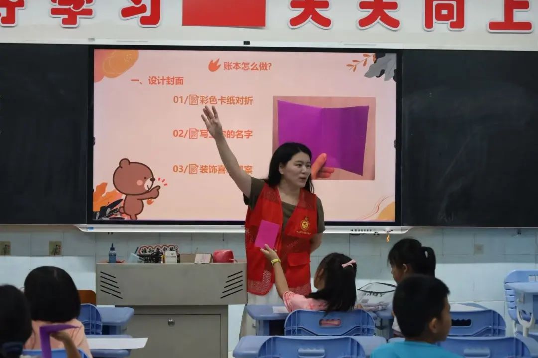 5沙溪理工学校党员教师在圣狮村授课.jpg